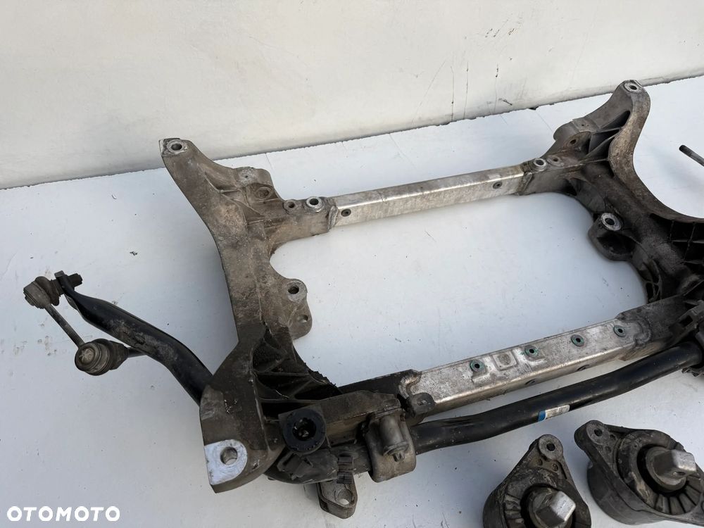 MASERATI GHIBLI QUATTROPORTE SANKI WÓZEK TRAWERS PRZÓD 670001450 670001453 - 2