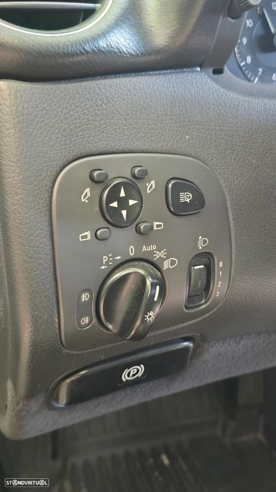 Mercedes-Benz CLK 200 K Avantgarde Aut. - 35
