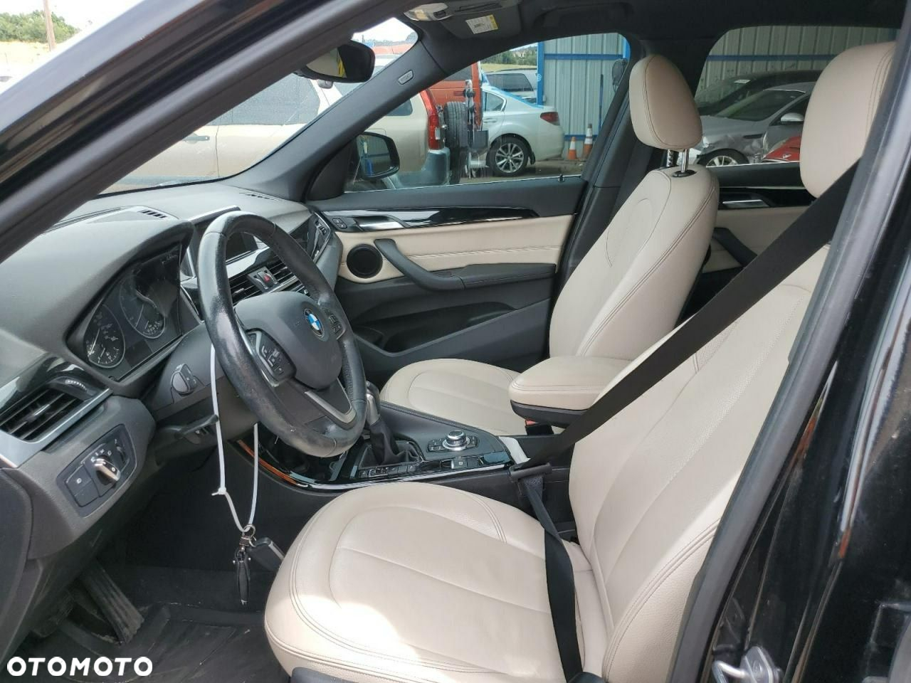 BMW X1 - 10