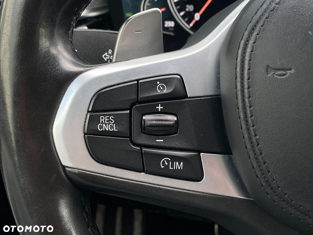 BMW Seria 5 - 25