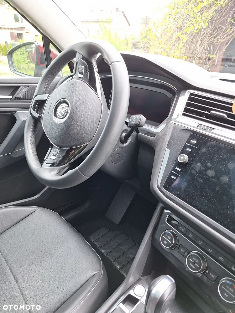 Volkswagen Tiguan - 31
