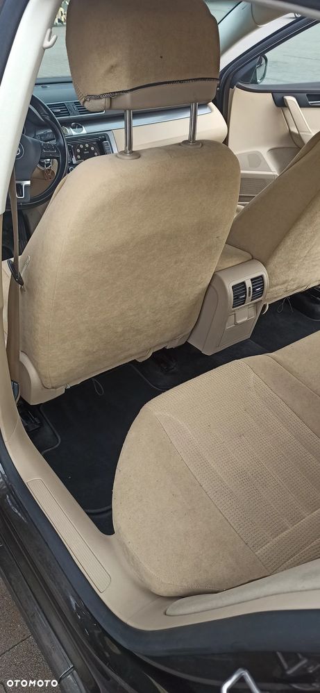 Volkswagen Passat 2.0 TDI Comfortline - 15