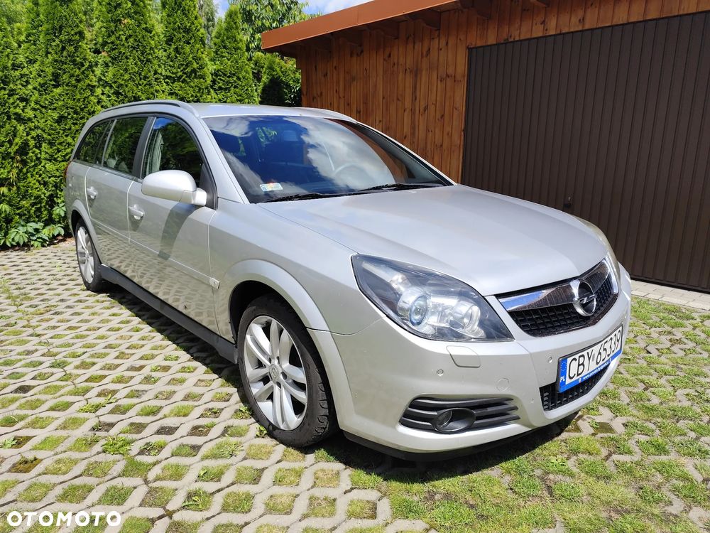 Opel Vectra 1.9 CDTI DPF Cosmo - 1