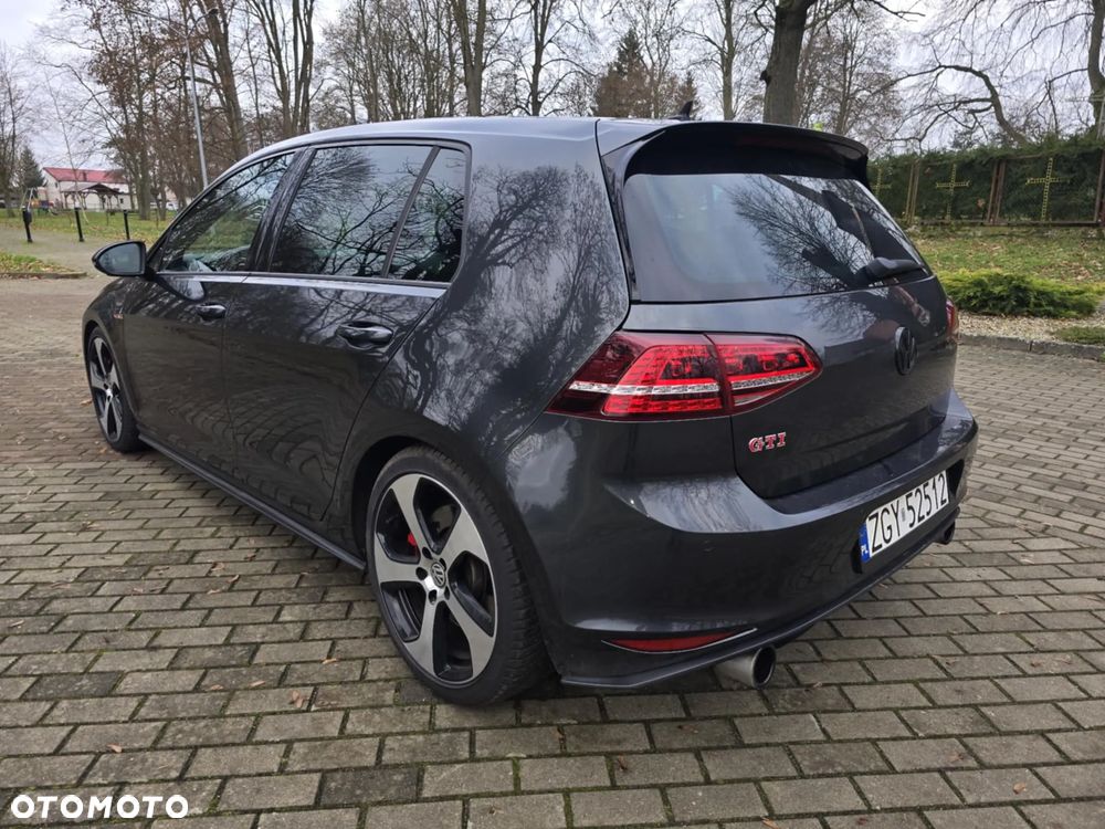 Volkswagen Golf GTI Performance BlueMotion Technology - 8