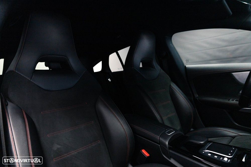 Mercedes-Benz CLA 250 e Shooting Brake AMG Line - 19