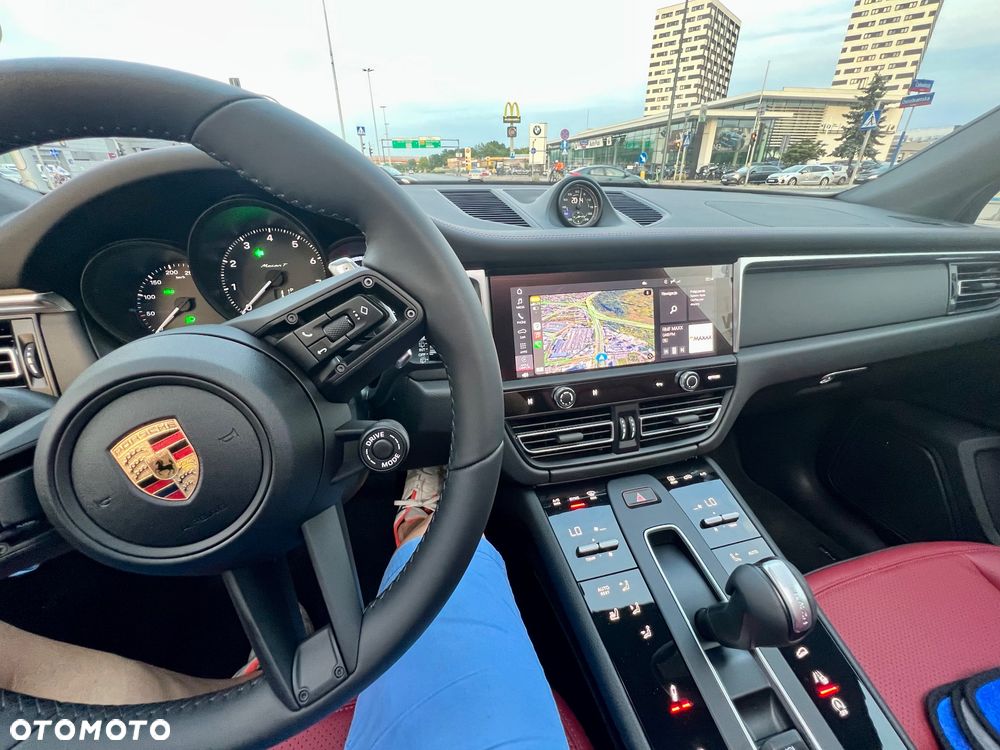 Porsche Macan T - 32