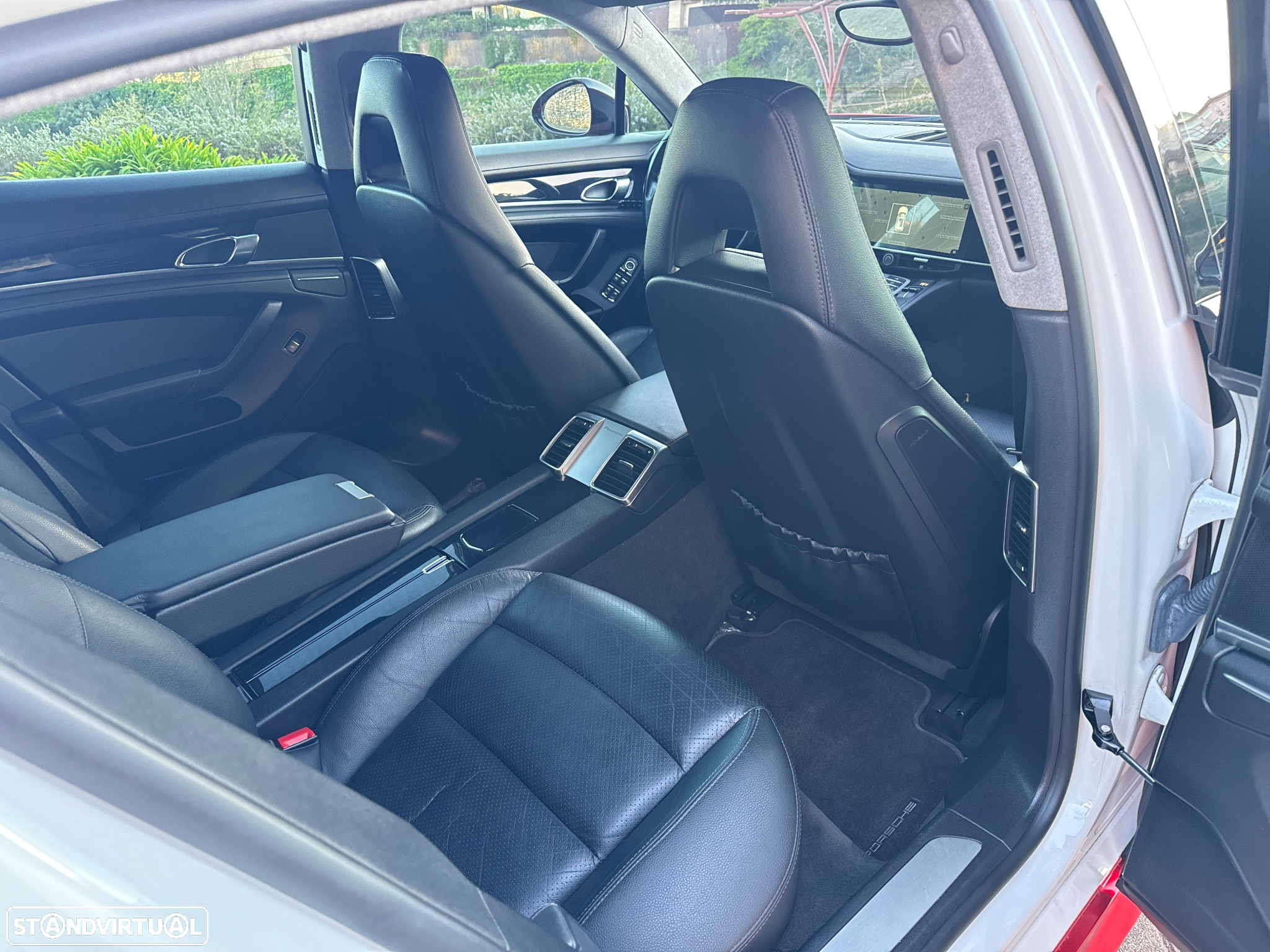 Porsche Panamera Platinum Edition - 39