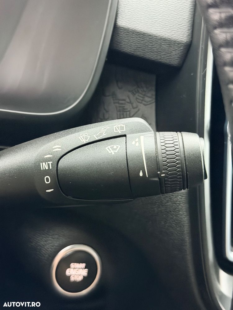 Volvo XC 40 T2 Momentum Core - 29