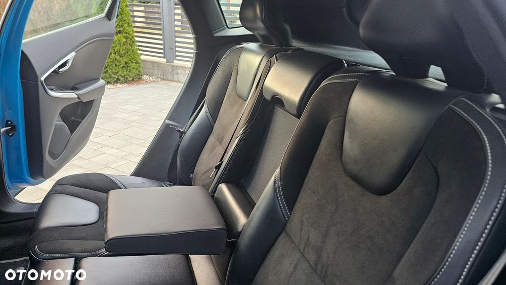 Volvo V40 D4 Drive-E R-Design Momentum - 35