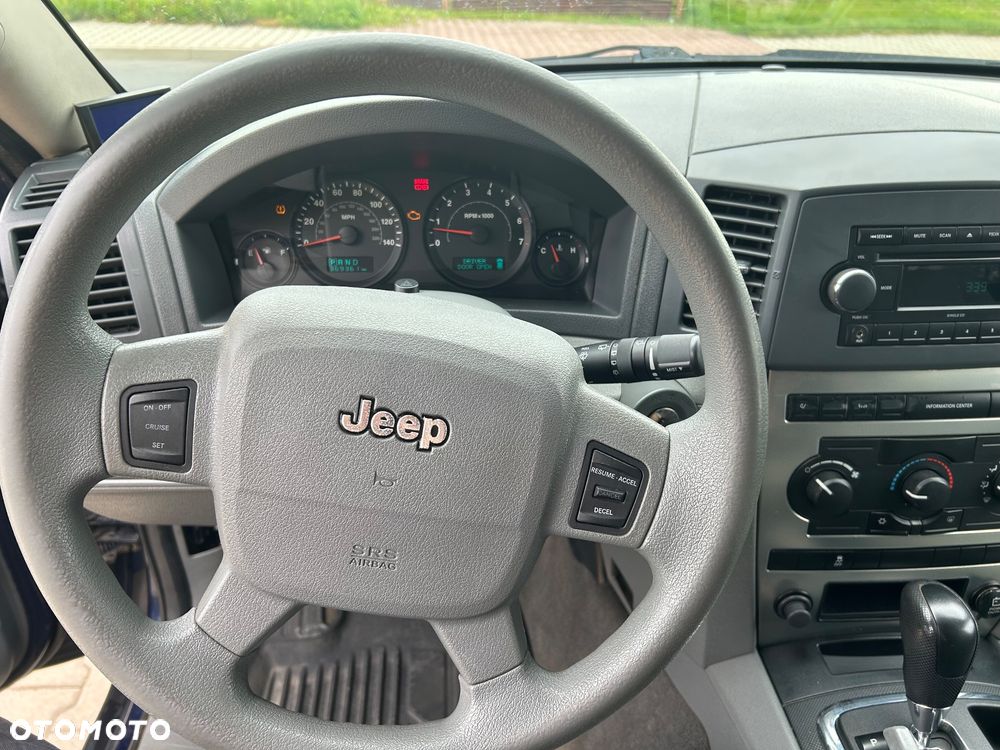 Jeep Grand Cherokee - 9