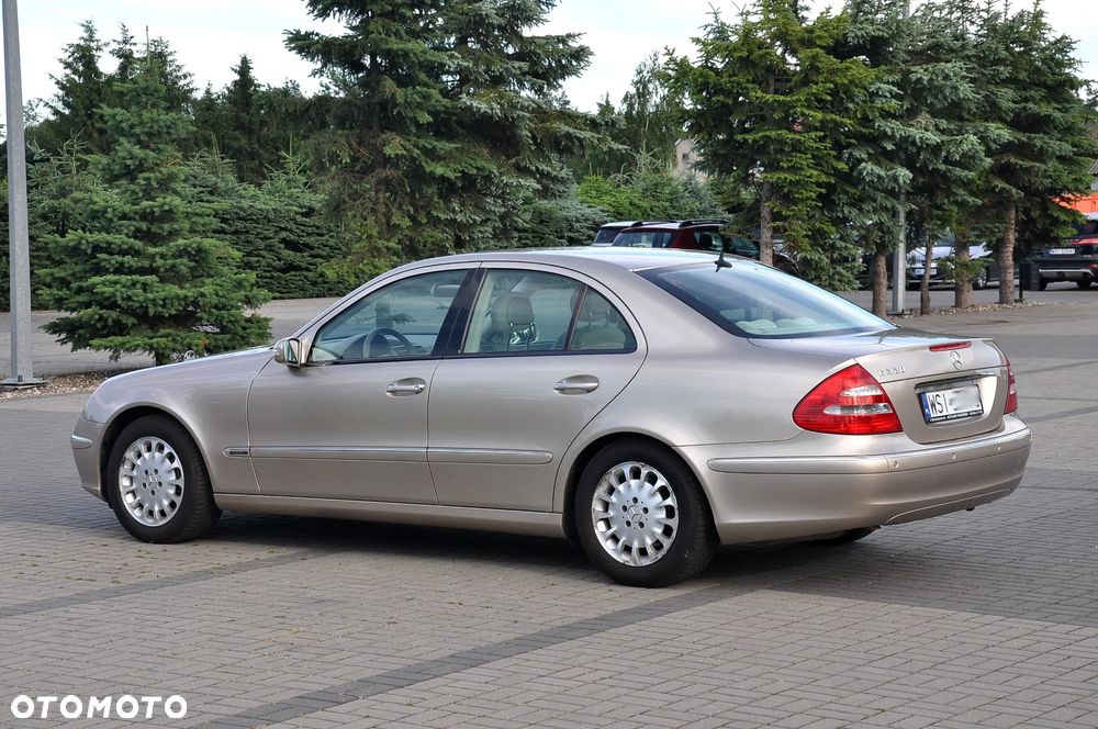 Mercedes-Benz Klasa E 320 Elegance - 19