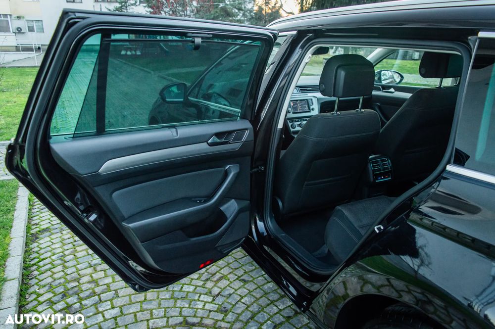 Volkswagen Passat 2.0 TDI SCR Highline - 31