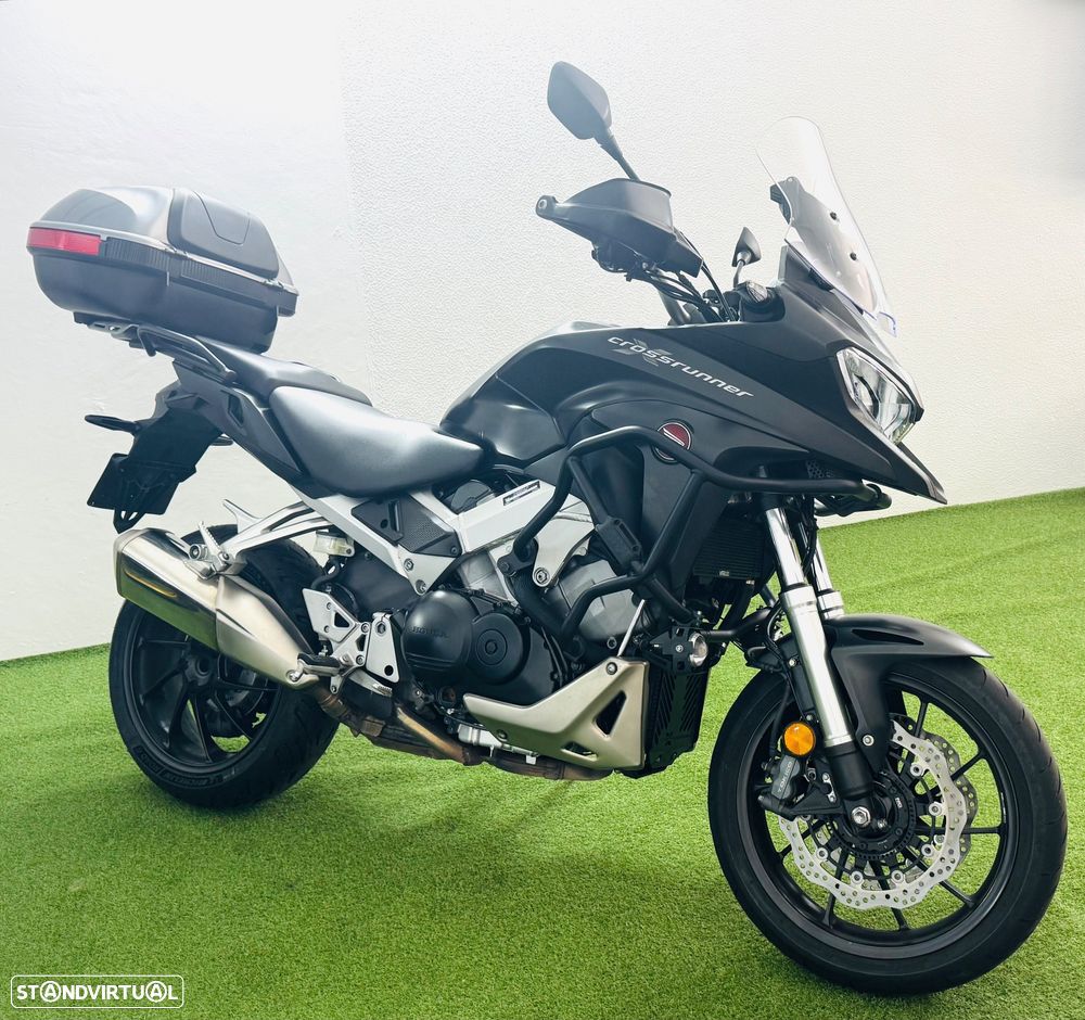 Honda VFR Crossrunner 800X - 1