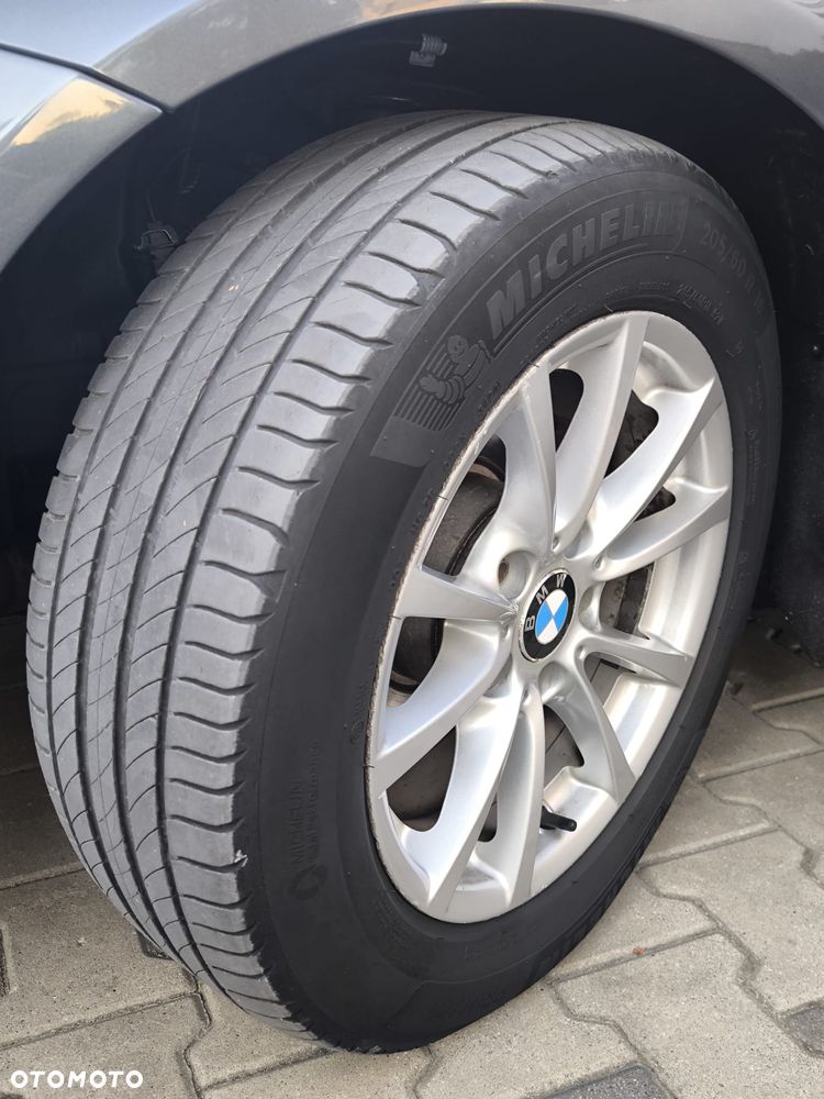 BMW Seria 3 318d - 13