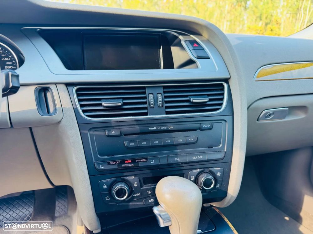 Audi A4 2.7 TDI V6 Exclusive Multitronic - 24