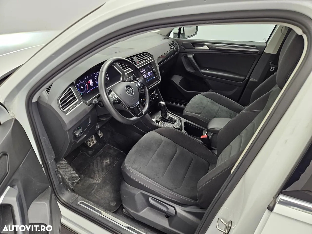 Volkswagen Tiguan - 4