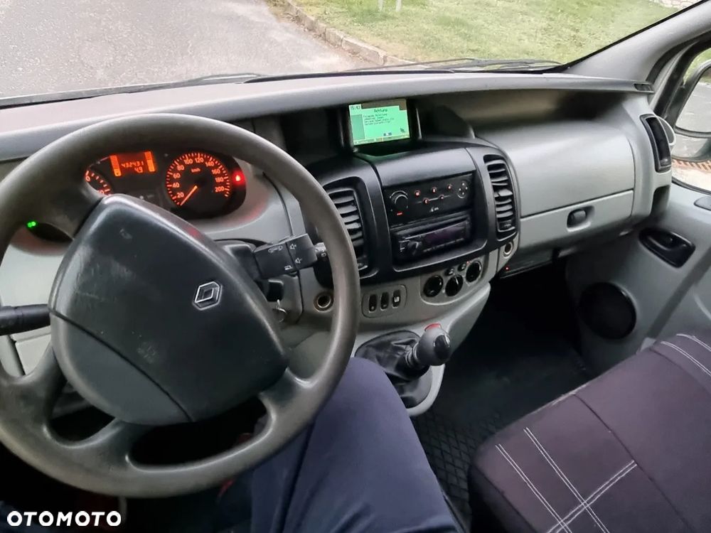 Renault Trafic - 17