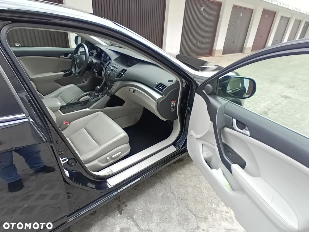 Honda Accord 2.4 Executive - 19