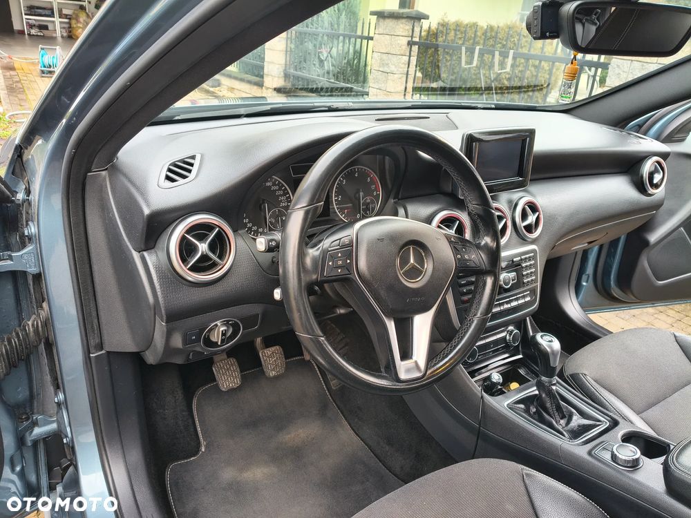 Mercedes-Benz Klasa A 180 CDI (BlueEFFICIENCY) Urban - 12