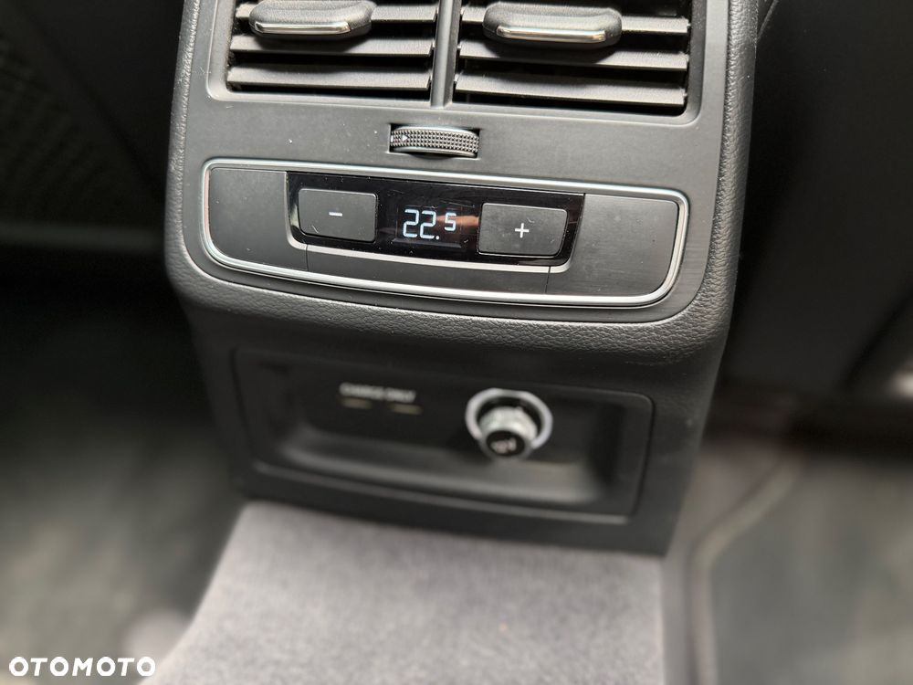 Audi A4 Avant 40 TFSI S tronic S line - 28