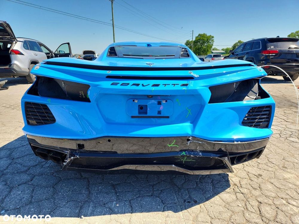 Chevrolet Corvette - 6