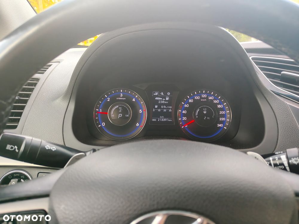 Hyundai i40 1.7 CRDi Comfort DCT - 2