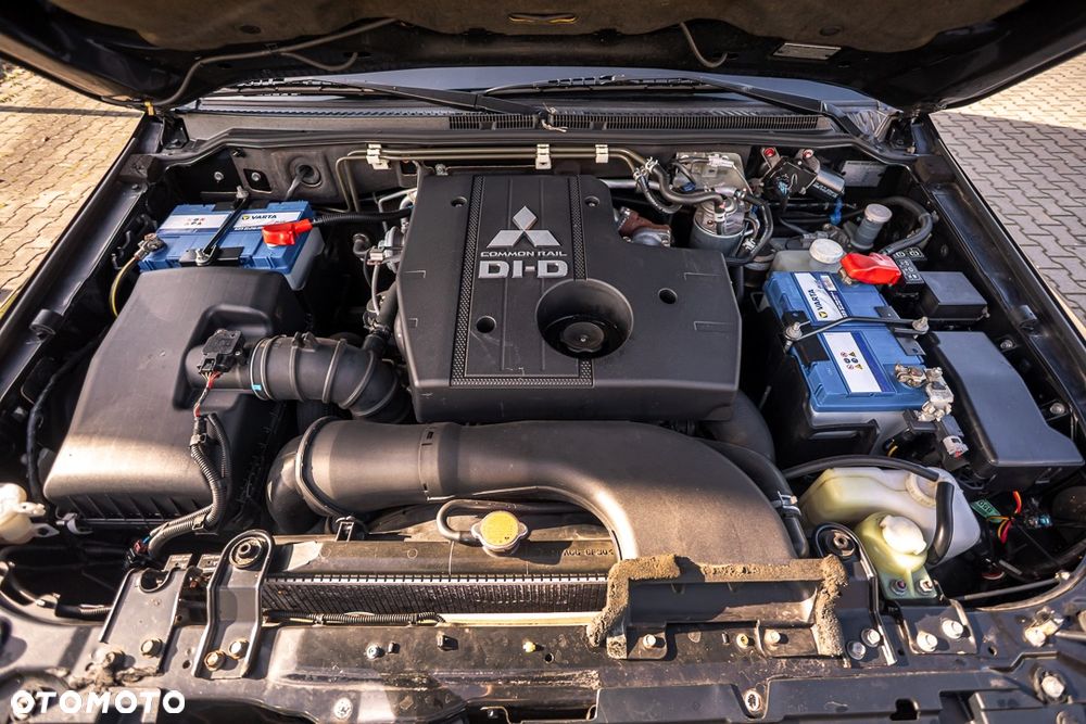 Mitsubishi Pajero 3.2 DI-D Invite - 35
