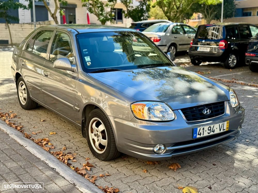 Hyundai Accent 1.5 CRDi Comfort ABS - 2