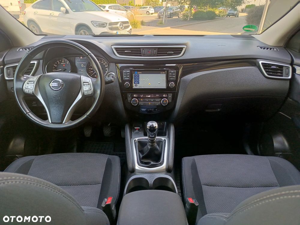 Nissan Qashqai 1.2 DIG-T N-Connecta EU6 - 10