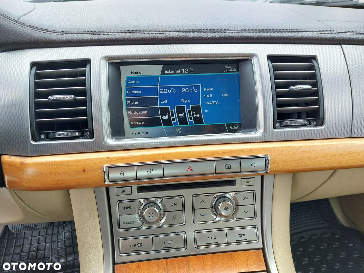 Jaguar XF 2.7 V6 D Premium Luxury - 21