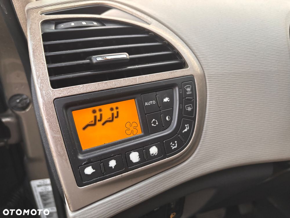 Citroën C4 Picasso 2.0 HDi Exclusive MCP - 19