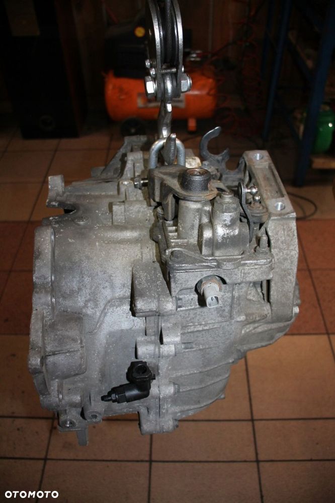 VOLVO V70 S80 2.5T SKRZYNIA MANUAL 30783236 - 3