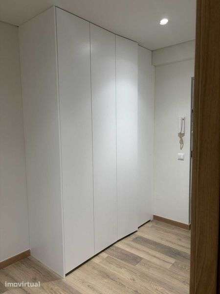 Apartamento T2 totalmente renovado - Grande imagem: 5/12