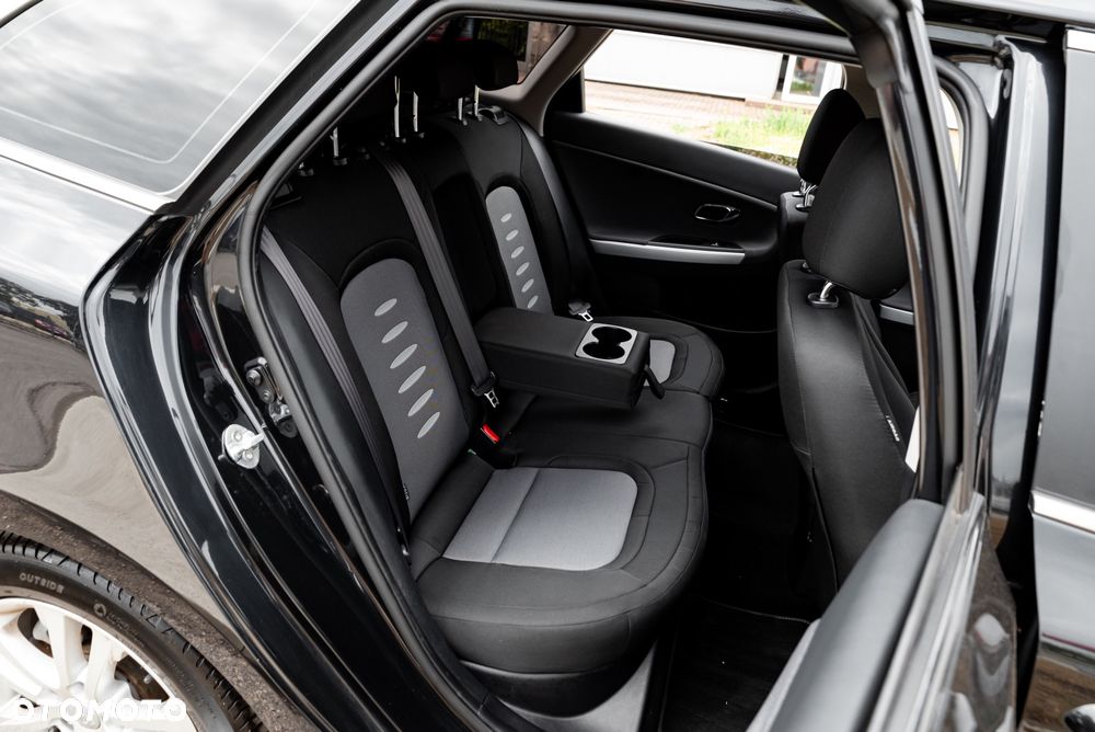 Kia Ceed 1.6 GDI DCT Platinum Edition - 25
