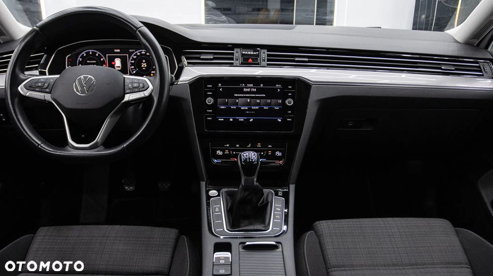 Volkswagen Passat Variant 1.5 TSI EVO Business - 15