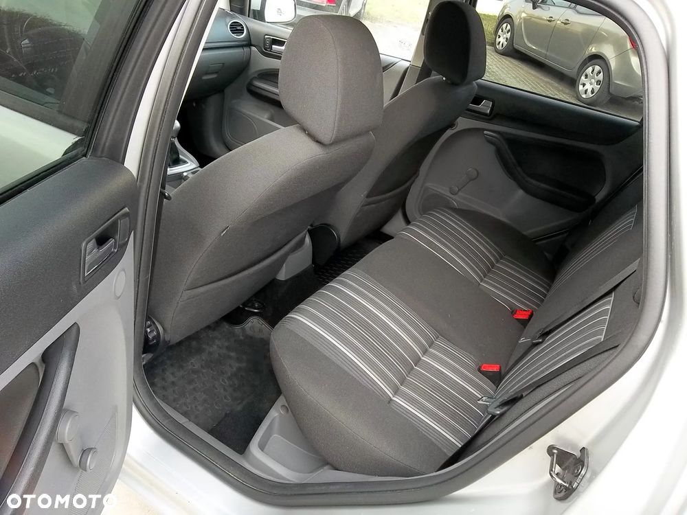 Ford Focus 1.8 Silver Magic - 8