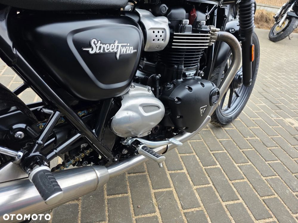 Triumph Street Twin - 29