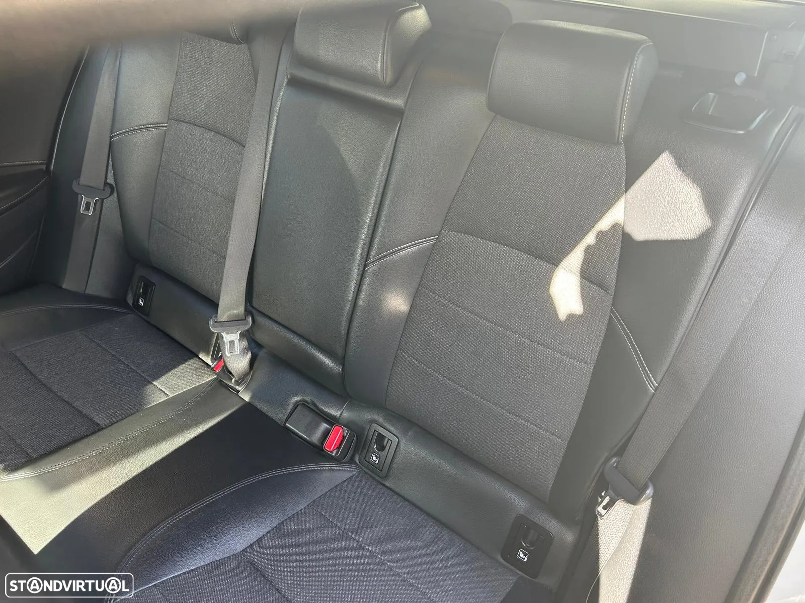 Toyota Corolla Touring Sports 1.8 Hybrid Comfort+P.Sport - 7