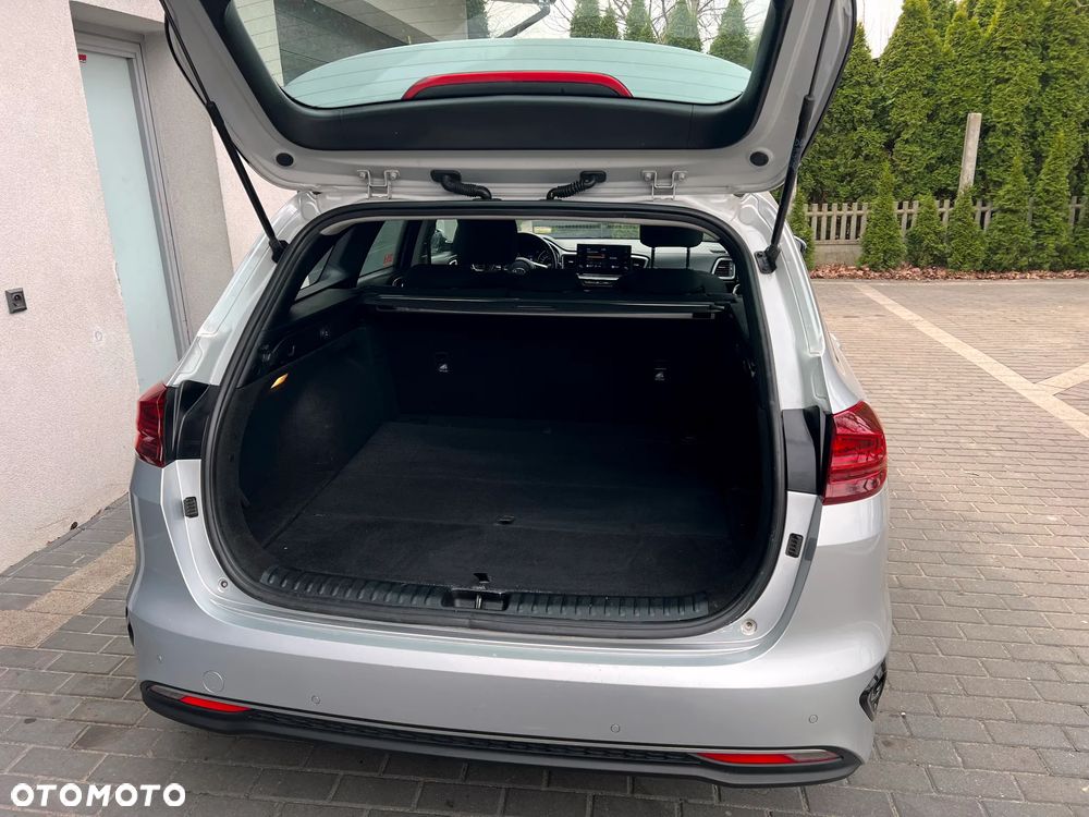 Kia Ceed 1.6 CRDi SCR M - 14