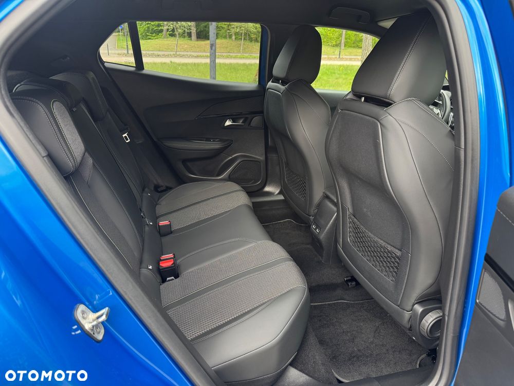 Peugeot 2008 1.5 BlueHDi GT Line S&S EAT8 - 26