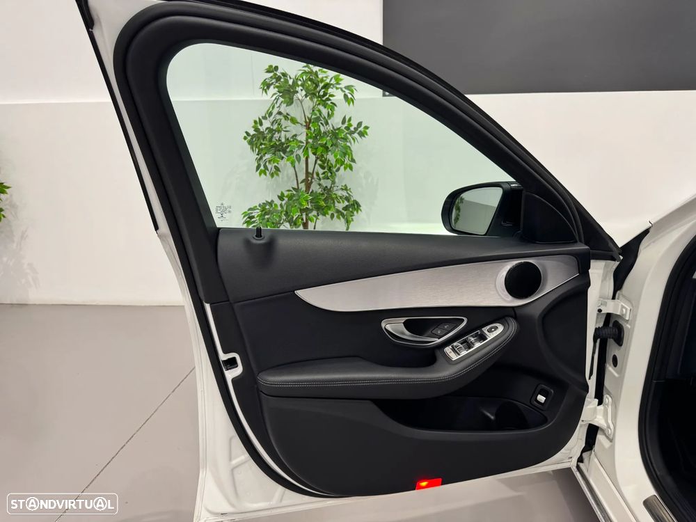 Mercedes-Benz C 300 de Edition - 14