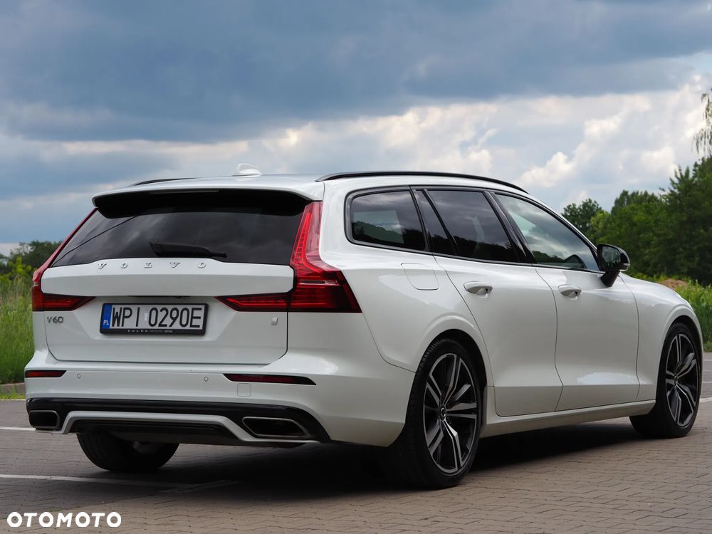 Volvo V60 T4 R-Design - 5