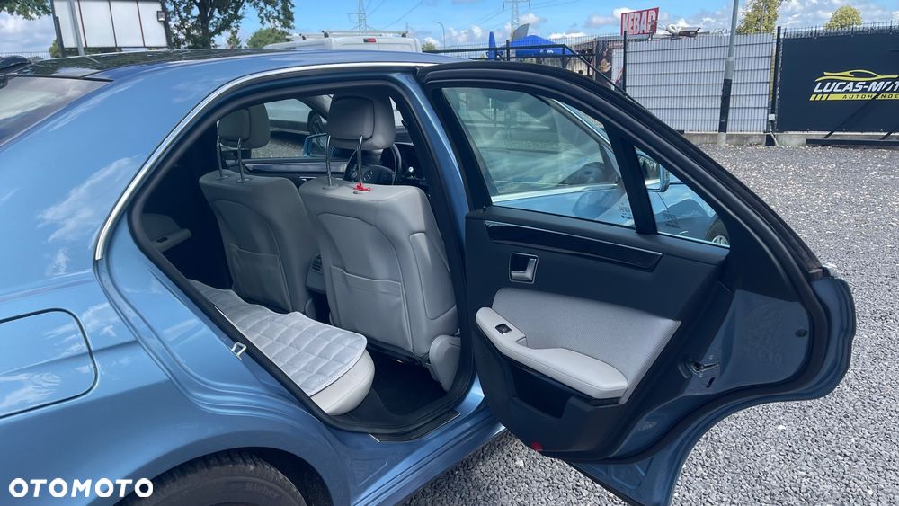 Mercedes-Benz Klasa E 350 CDI 4-Matic BlueEff Elegance - 27