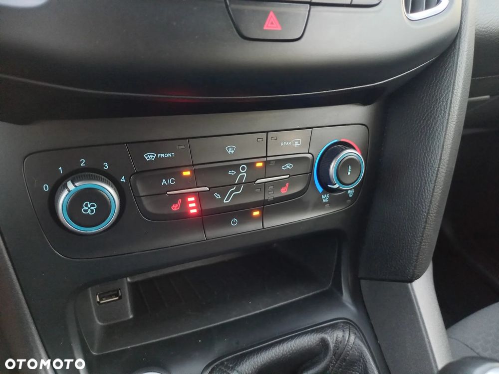 Ford Focus 1.0 EcoBoost ST-Line ASS - 37