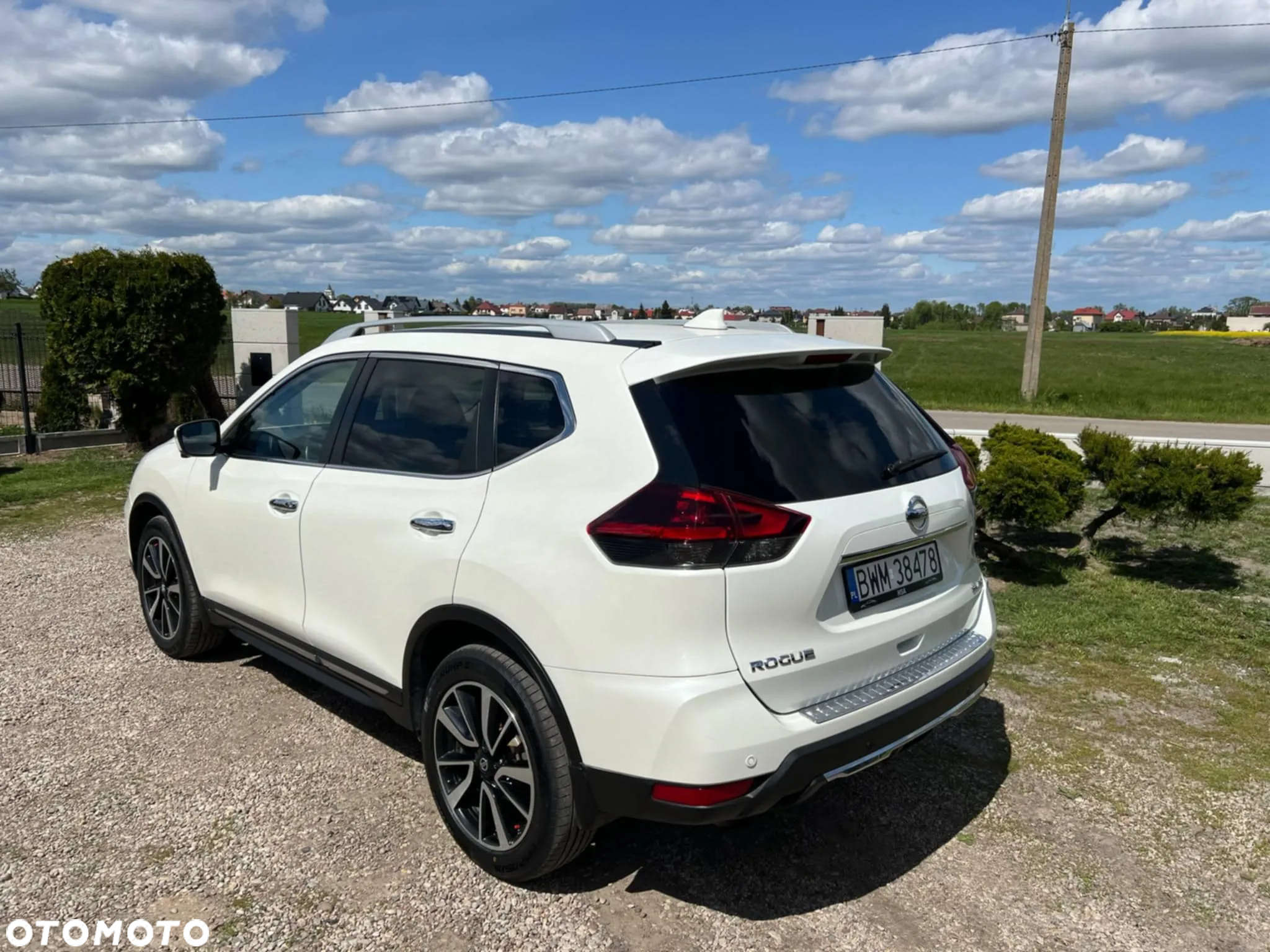 Nissan Rogue - 15