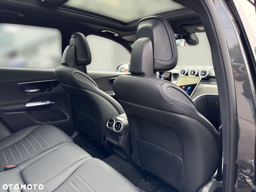 Mercedes-Benz GLC - 22