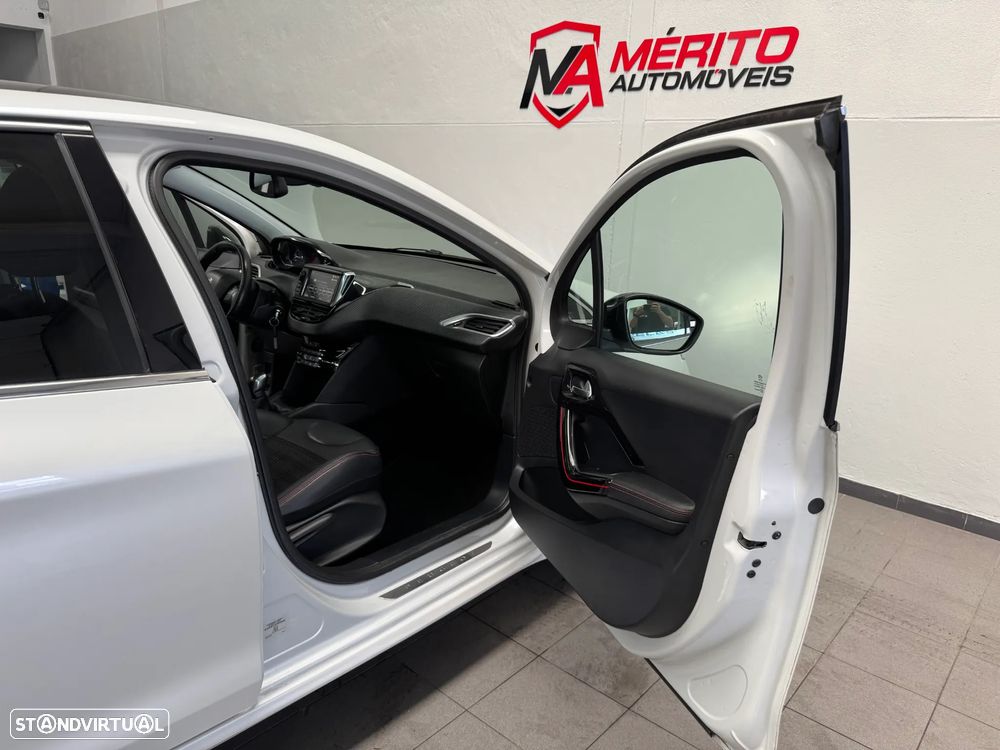 Peugeot 208 - 17