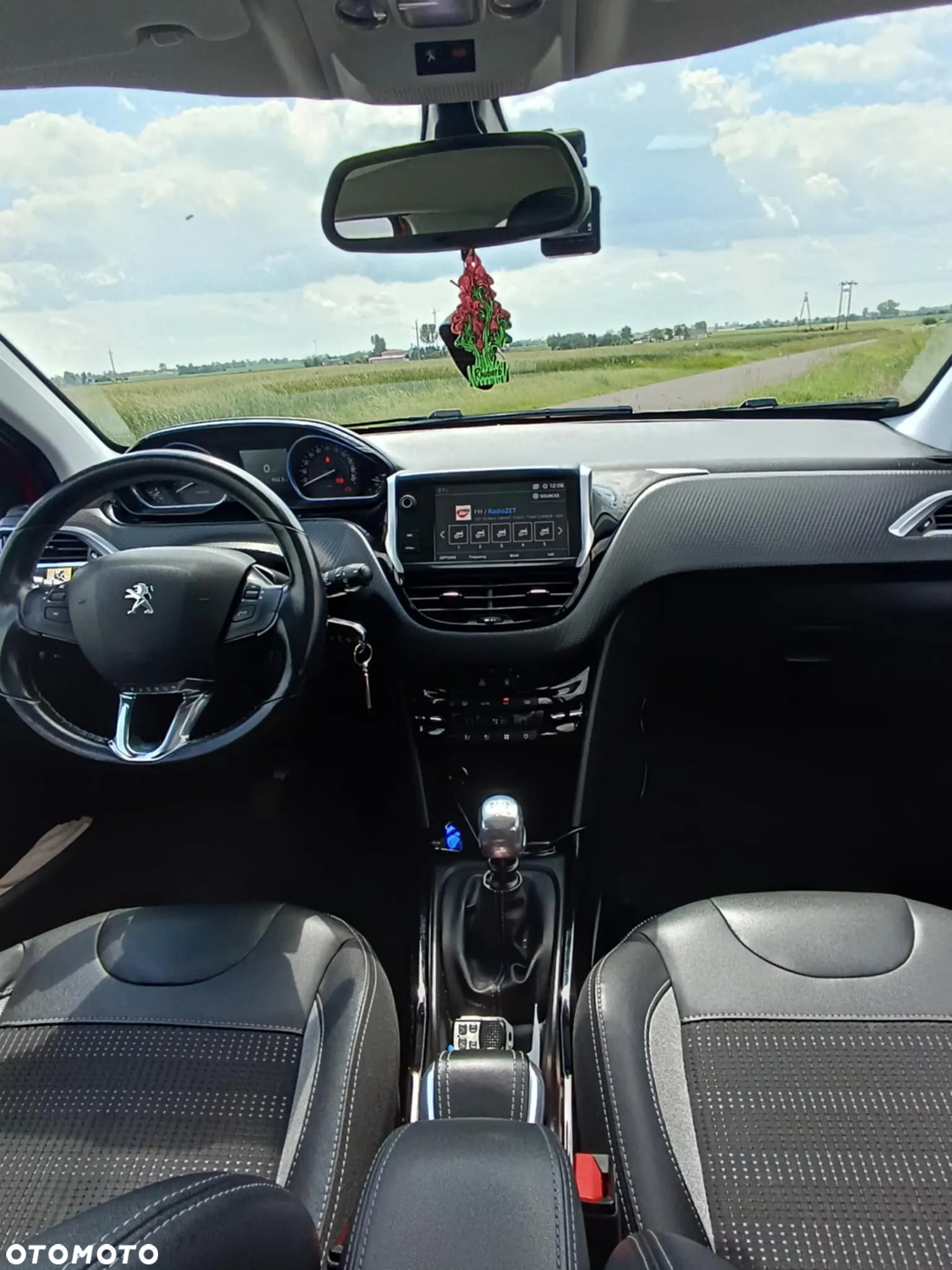 Peugeot 2008 1.2 Pure Tech GPF Allure S&S - 23