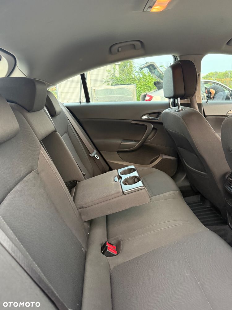 Opel Insignia 2.0 CDTI - 10