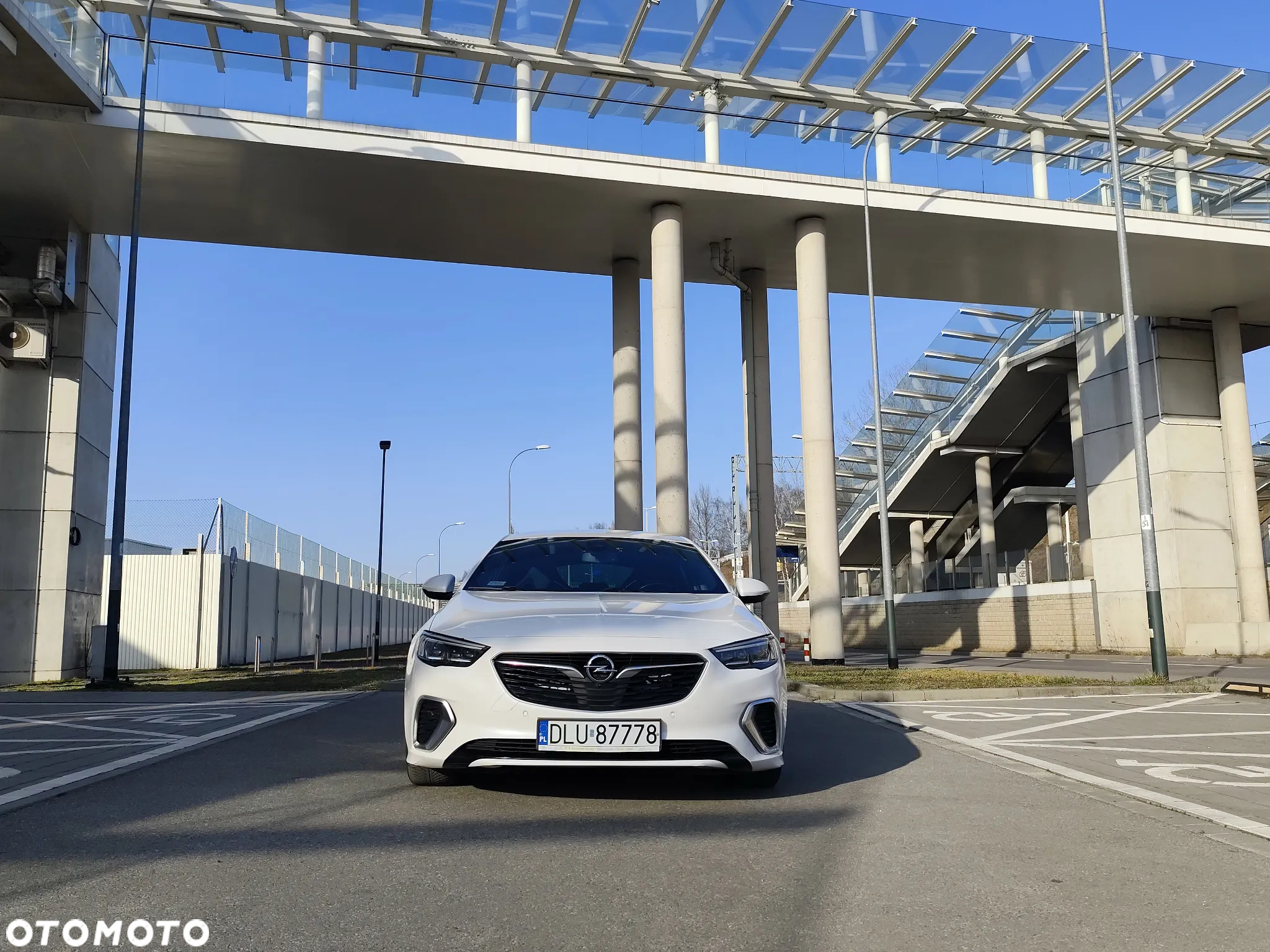 Opel Insignia 2.0 CDTI 4x4 GSi S&S - 14